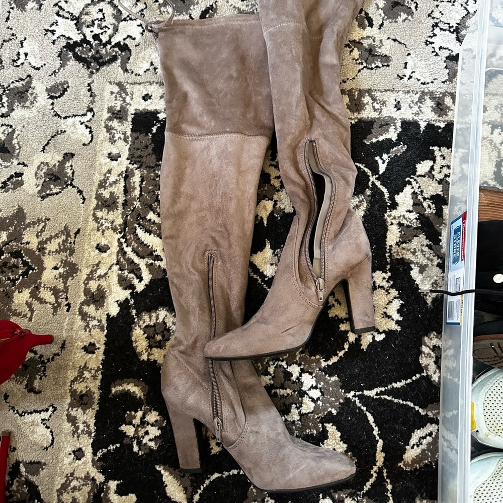 Unsaromi tan suede over the knee thigh high boots size 8